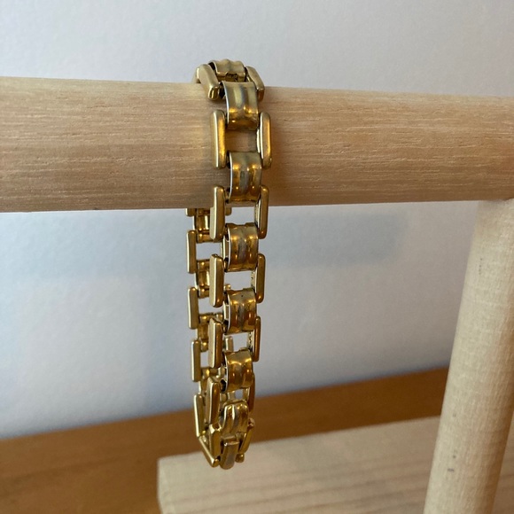 Monet goldtone link bracelet